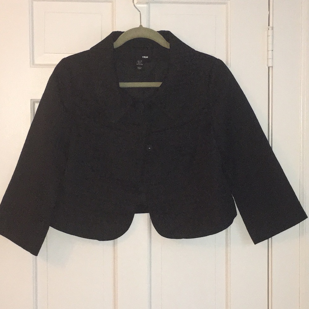 Excellent condition cropped H&M jacket, 8
